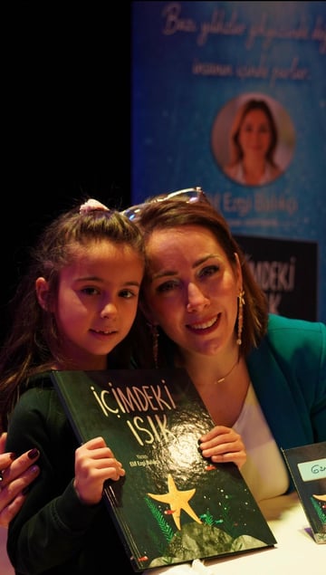 İçimdeki Işık imza gününde bir okurla